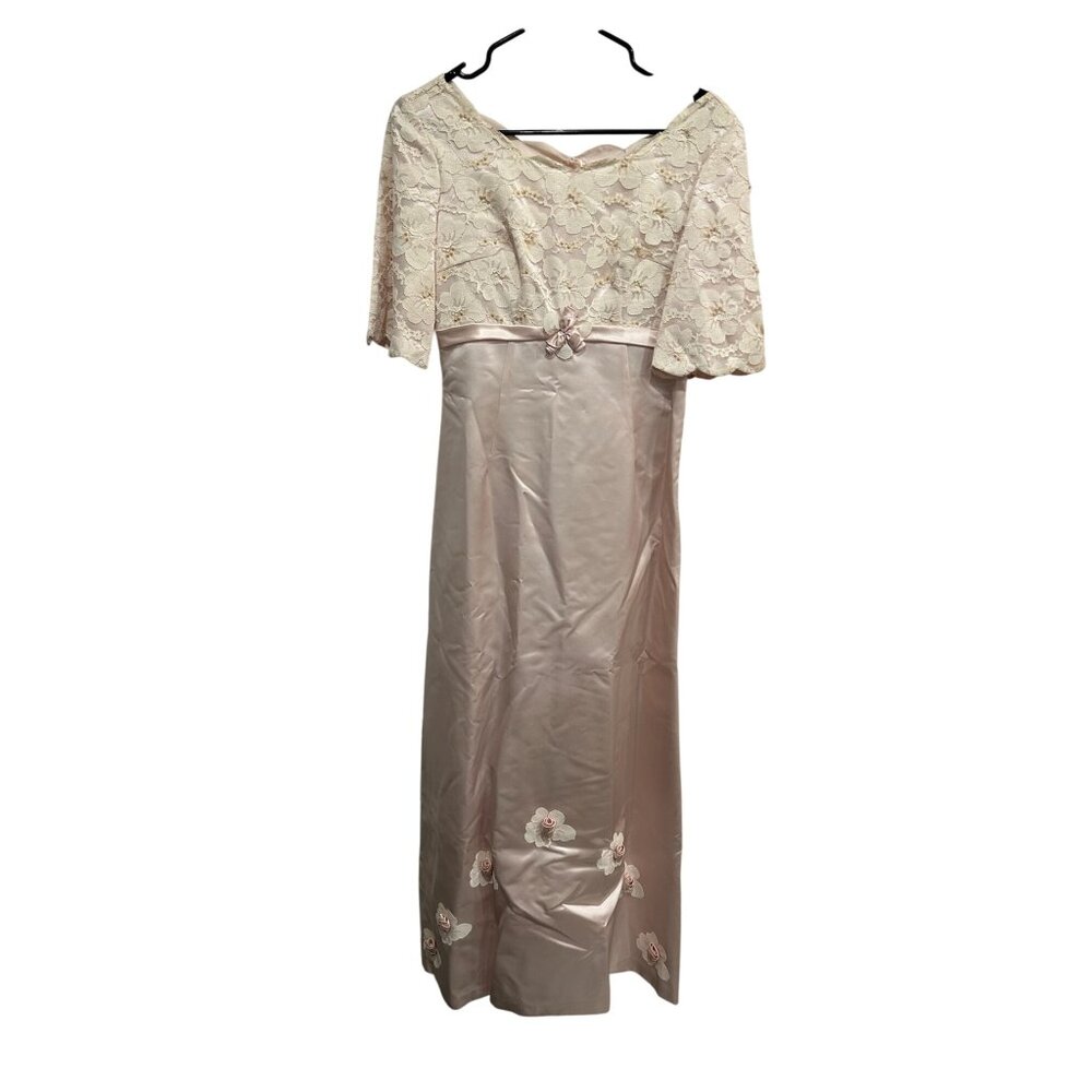 Vintage Pink Lace Satin Floral Embroidery Short Sleeve Timeless Elegant Gown